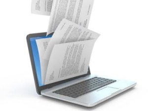 Laptop dem Blätter entfliegen