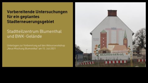 Auf dem Titelbild des mehrseitigen Programms zum Workshop ist ein Foto der Seitenansicht eines Wohnhauses zu sehen, auf dem ein großes Bild mit der Signatur des Malermeisters Szwalkiewicz der Stadt Blumenthal erstellt wurde. Deutlich wird darauf der historische Kern der Stadt in Form von vier älteren Gebäuden, unter anderem auch Kirchen, der im Vordergrund zu sehen ist. Dahinter befinden sich hochgeschossige Neubauten. Vor dieser bemalten Hauswand sieht man eine von Metallzäunen und Grenzschildern abgegrenzte Wiese, vermutlich ein Bebauungsgrundstück. Die dritte Seite der Workshopunterlagen enthält ebenfalls ein Foto, das den Marktplatz und das 