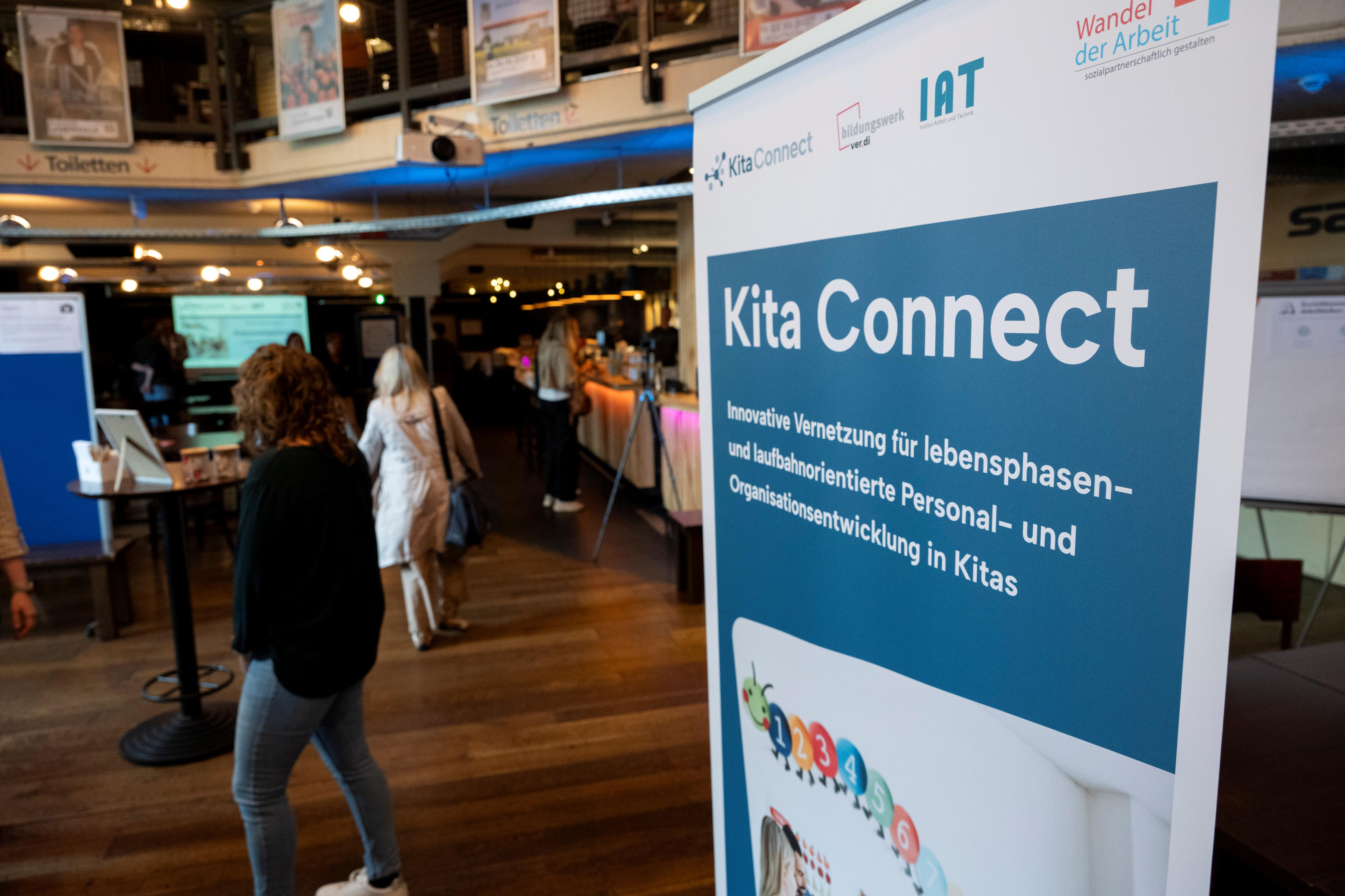 Slide mit Kita Connect Potenzialwerkstatt &copy; Bildungswerk ver.di in Niedersachsen e. V. | Foto: Hermann Pentermann
