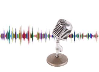 Podcast Symbolbild mit einem Mikrofon