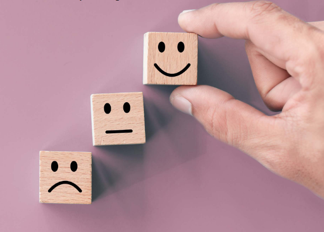 Slide mit Mit Arbeitszeitgestaltung Pflegeberufe stärken © stockphoto/istockphoto.com