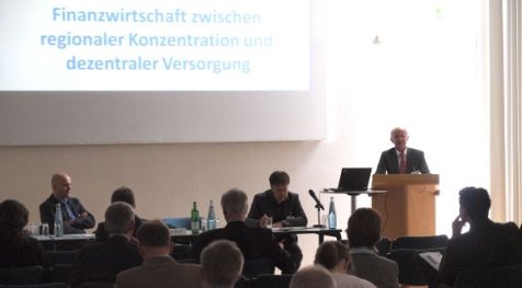 PD Dr. Josef Hilbert