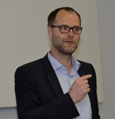 Prof. Dr. Kriegesmann auf der 30 Jahre IAT Feier