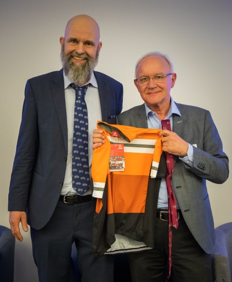 Dr. Stefan Gärtner und Professor Dr. Josef Hilbert