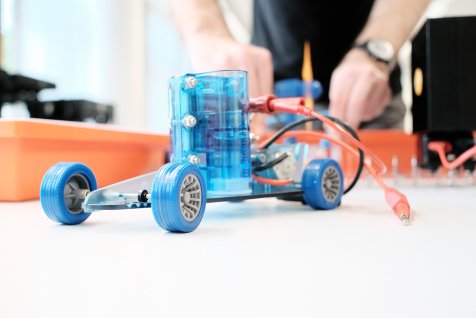 H2PopUpLab Schülerexperiment (Foto: WH/IAT)